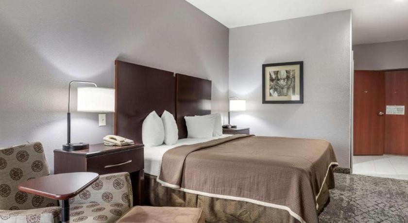 Best Western Oakdale Inn Esterno foto