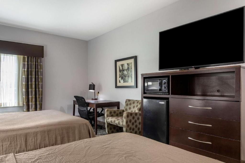 Best Western Oakdale Inn Esterno foto