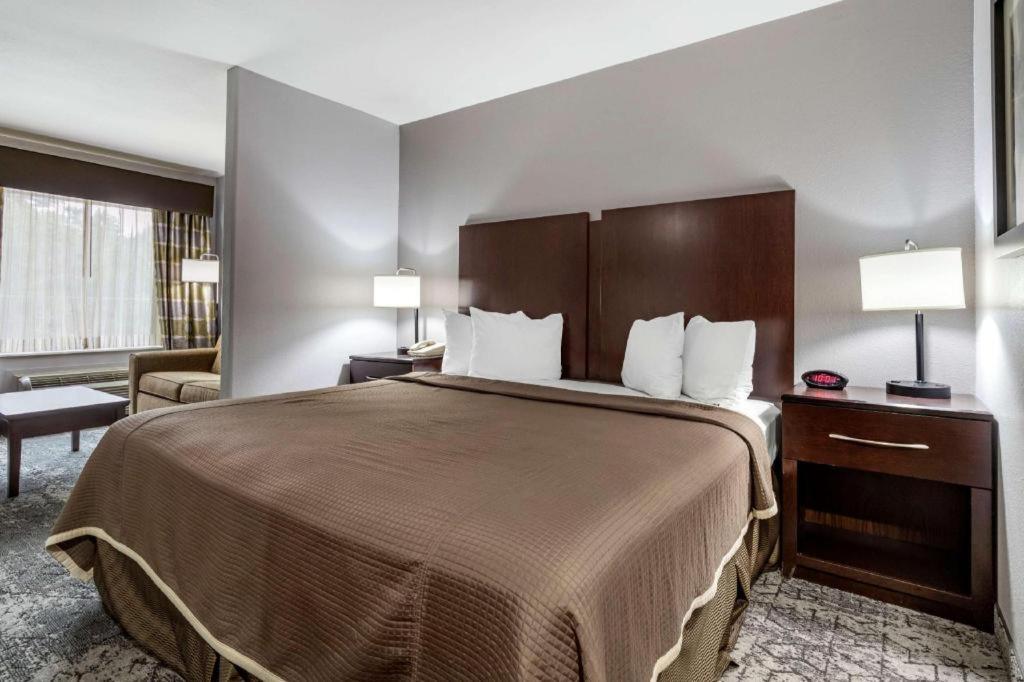Best Western Oakdale Inn Esterno foto