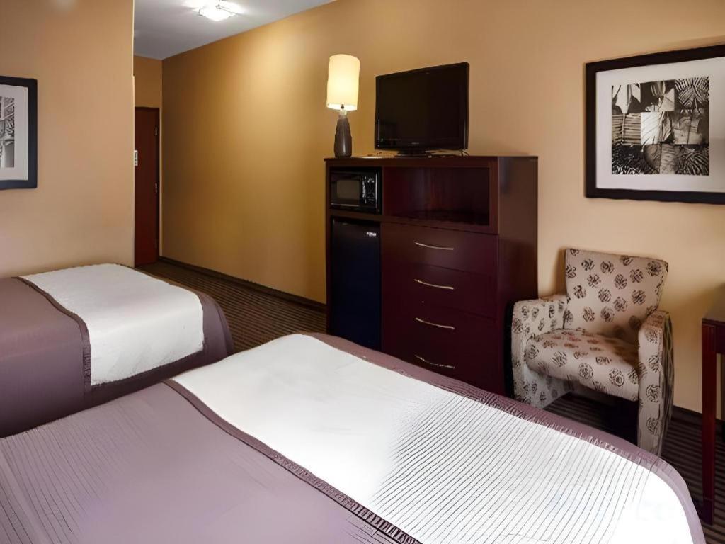 Best Western Oakdale Inn Esterno foto