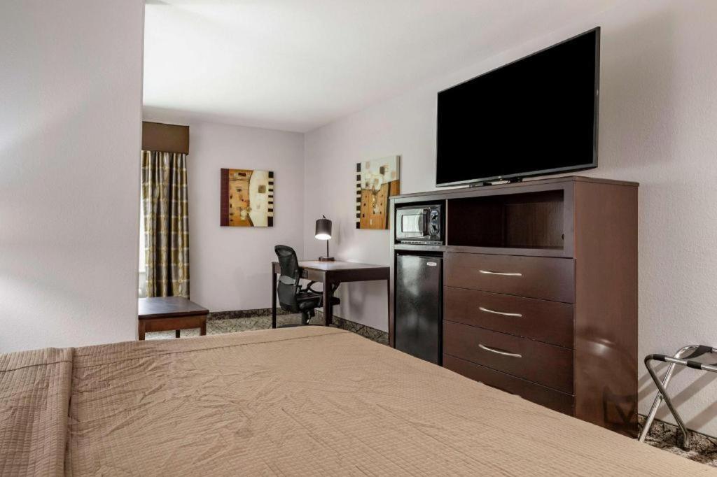 Best Western Oakdale Inn Esterno foto