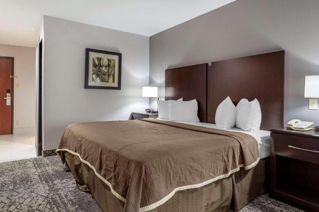 Best Western Oakdale Inn Esterno foto