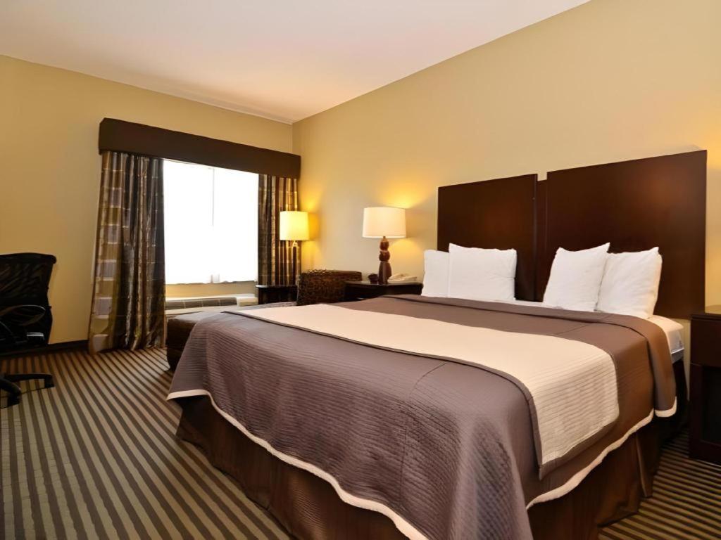 Best Western Oakdale Inn Esterno foto