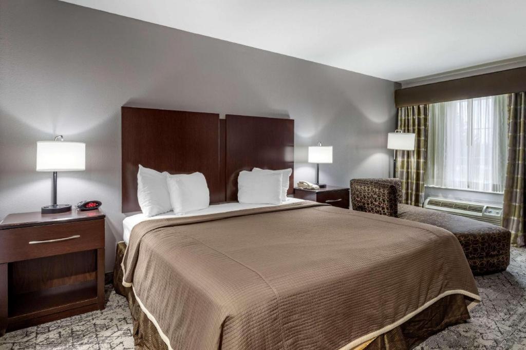 Best Western Oakdale Inn Esterno foto