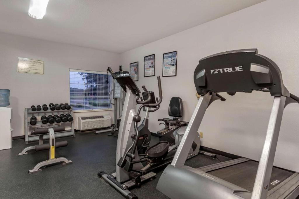 Best Western Oakdale Inn Esterno foto